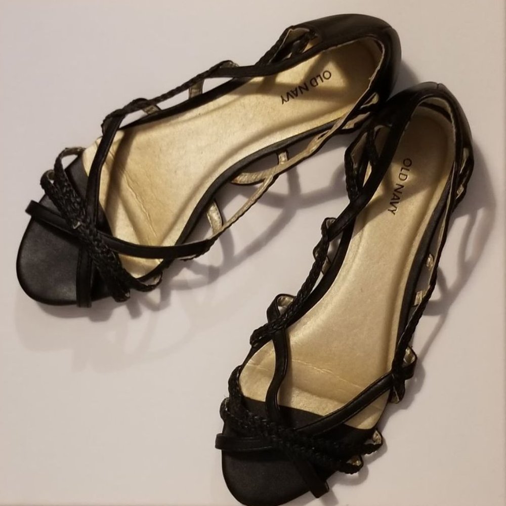 Old Navy black sandals size 7